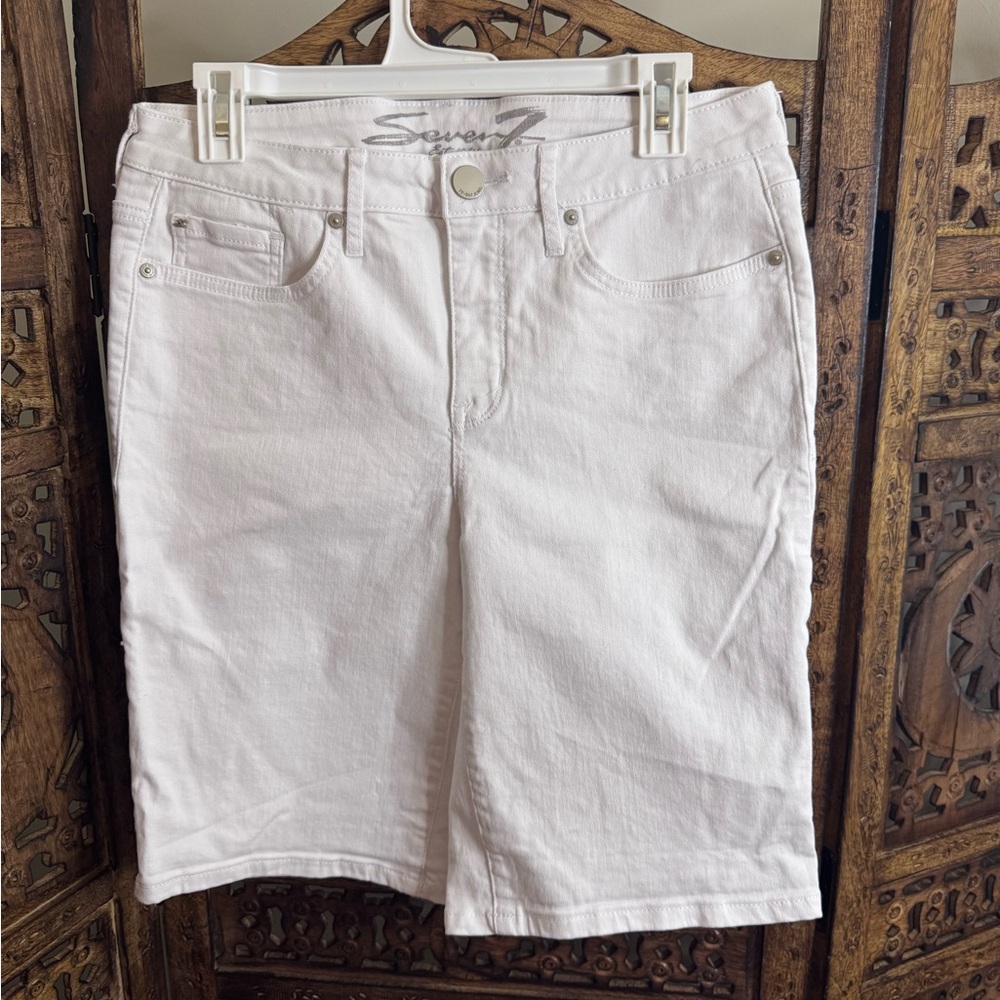 Seven7 White Denim Jean Shorts Casual Style
